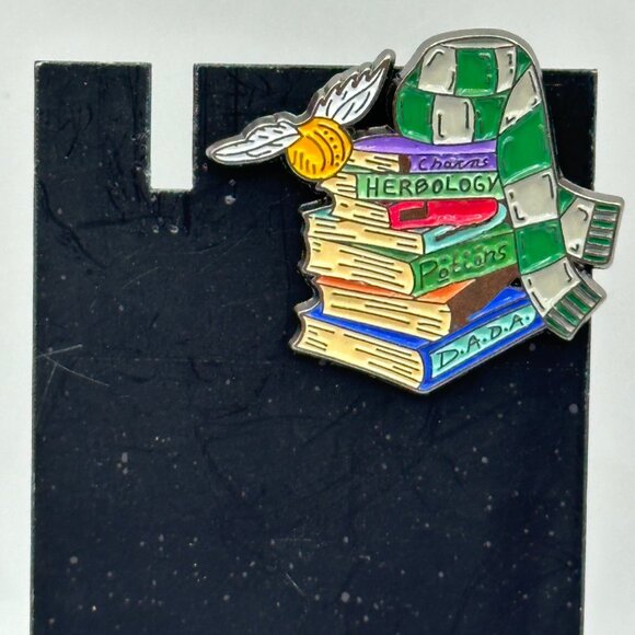 Green Enamel Pin Books Magical Slytherin House Snitch Scarf Herbology Potions - Picture 5 of 8